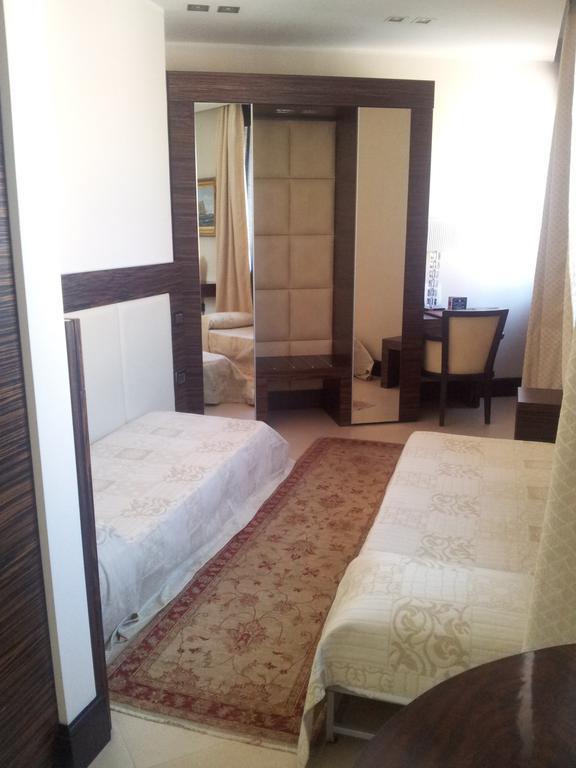 Hotel Excelsior La Maddalena  Bagian luar foto