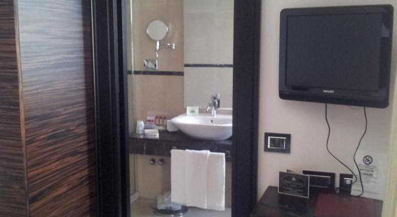 Hotel Excelsior La Maddalena  Bagian luar foto