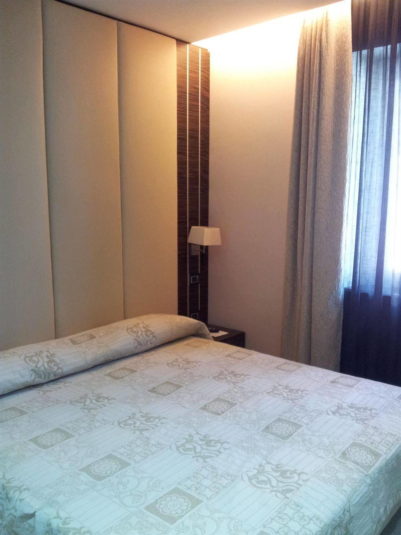 Hotel Excelsior La Maddalena  Bagian luar foto
