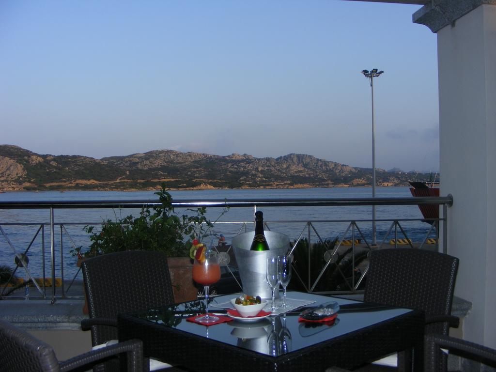Hotel Excelsior La Maddalena  Bagian luar foto